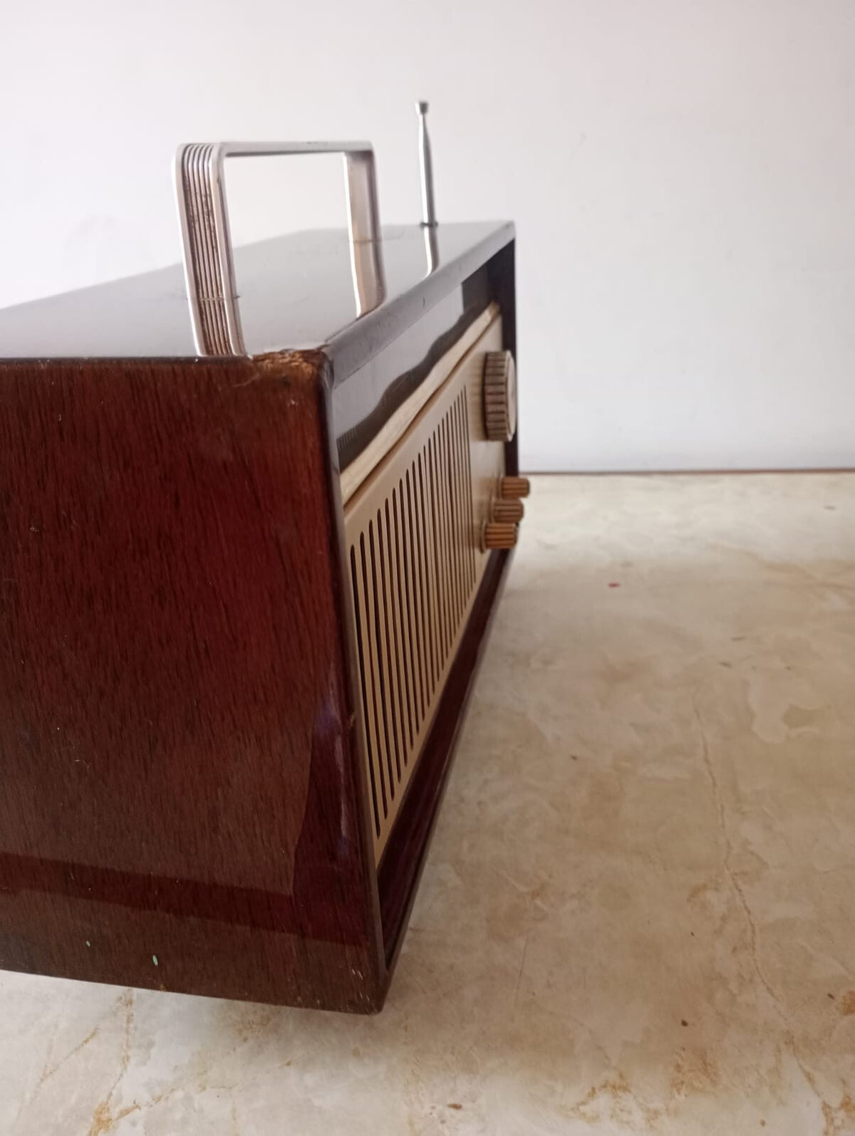 Sony TR-835 desktop transistor AM/SW radio, vintage, 1960s / Unique
