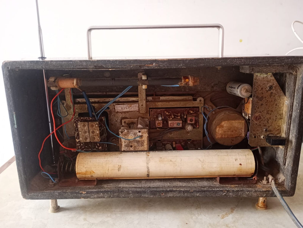 Sony TR-835 desktop transistor AM/SW radio, vintage, 1960s / Unique
